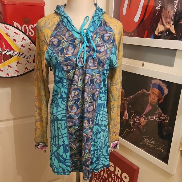 Maaji Dresses & Skirts - Maaji Teal and Gray Patterned Garment